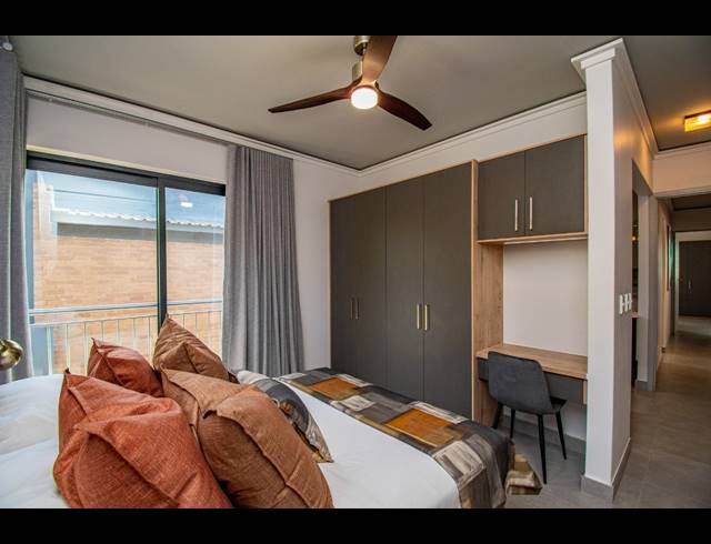 3 BEDROOM TOWNHOUSE FOR SALE IN MENLO PARK